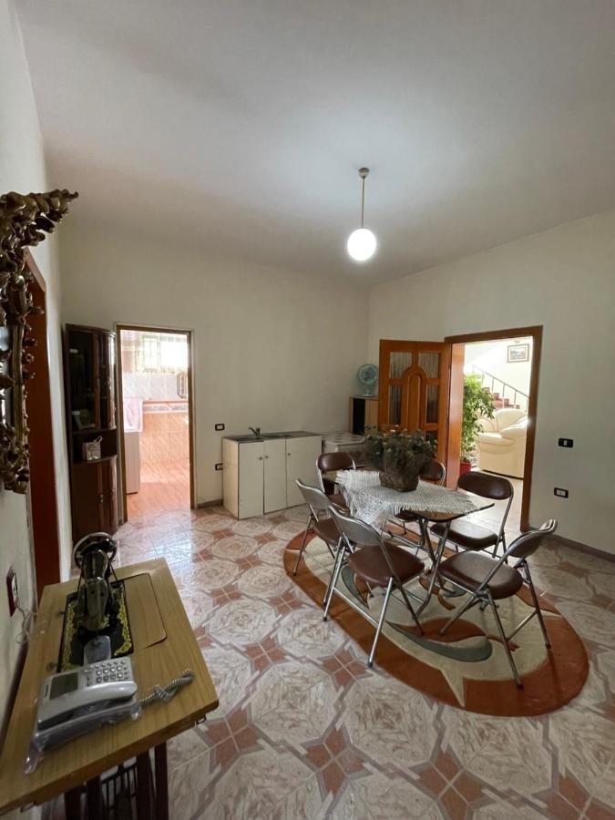 Vila Briart Apartment ดูร์เรส ภายนอก รูปภาพ