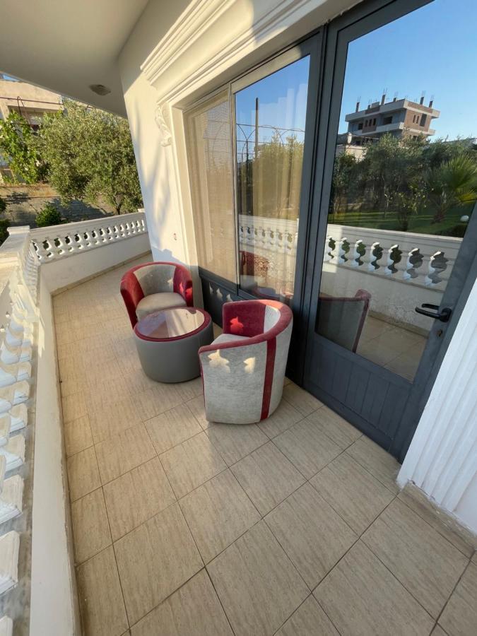 Vila Briart Apartment ดูร์เรส ภายนอก รูปภาพ