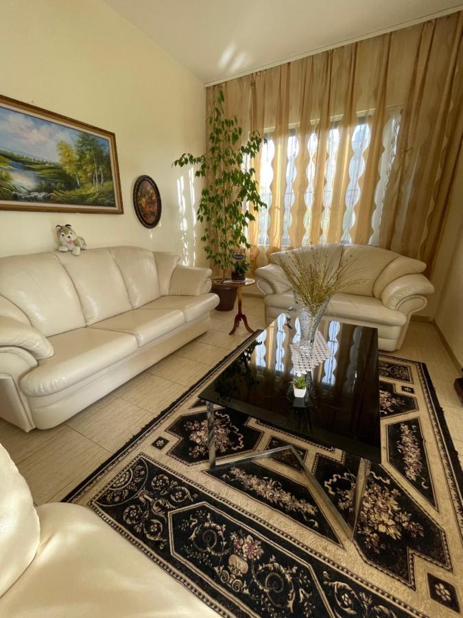Vila Briart Apartment ดูร์เรส ภายนอก รูปภาพ