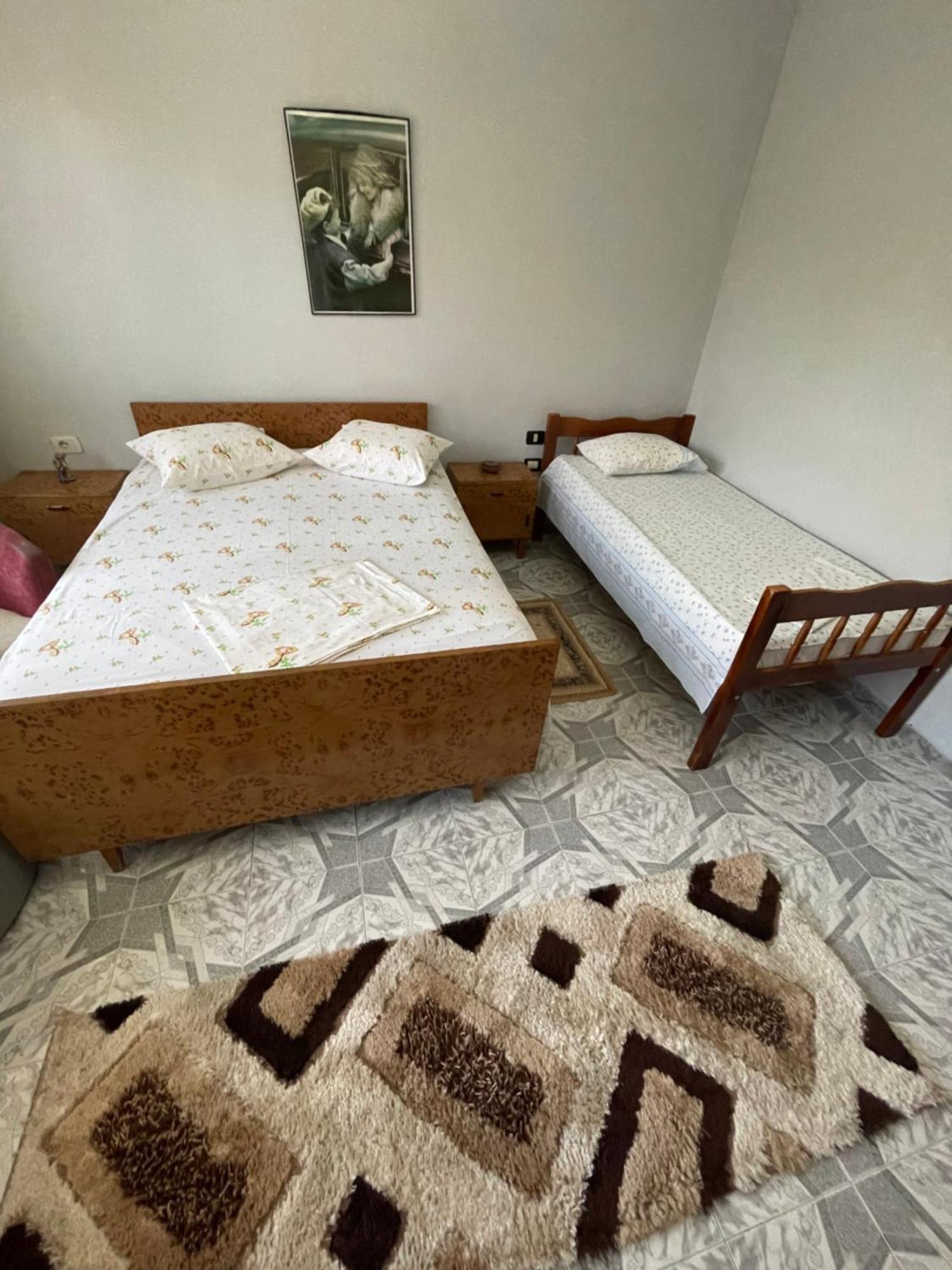 Vila Briart Apartment ดูร์เรส ภายนอก รูปภาพ