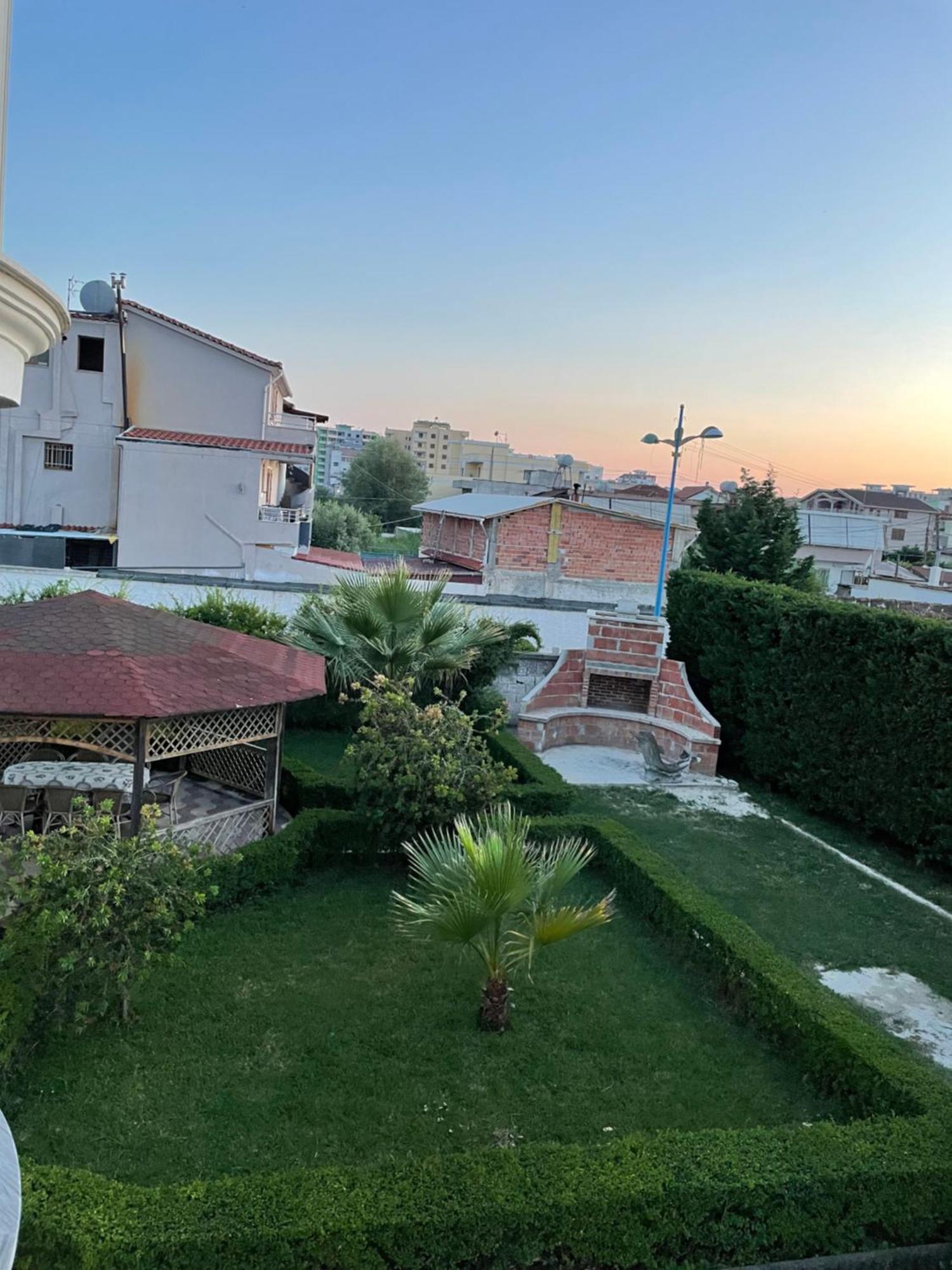 Vila Briart Apartment ดูร์เรส ภายนอก รูปภาพ