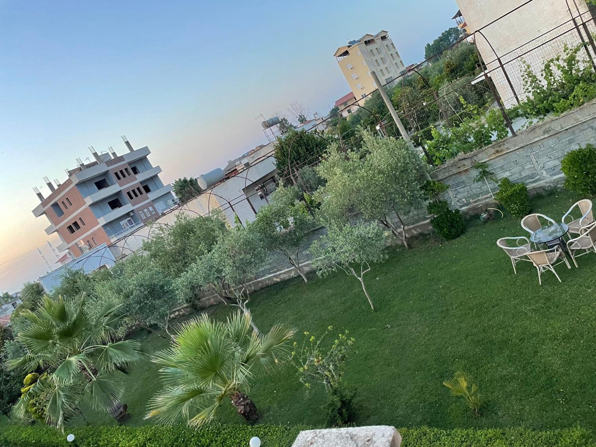 Vila Briart Apartment ดูร์เรส ภายนอก รูปภาพ