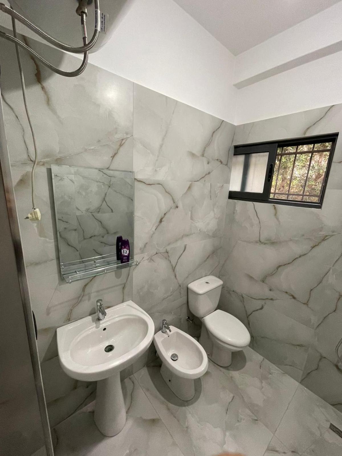 Vila Briart Apartment ดูร์เรส ภายนอก รูปภาพ