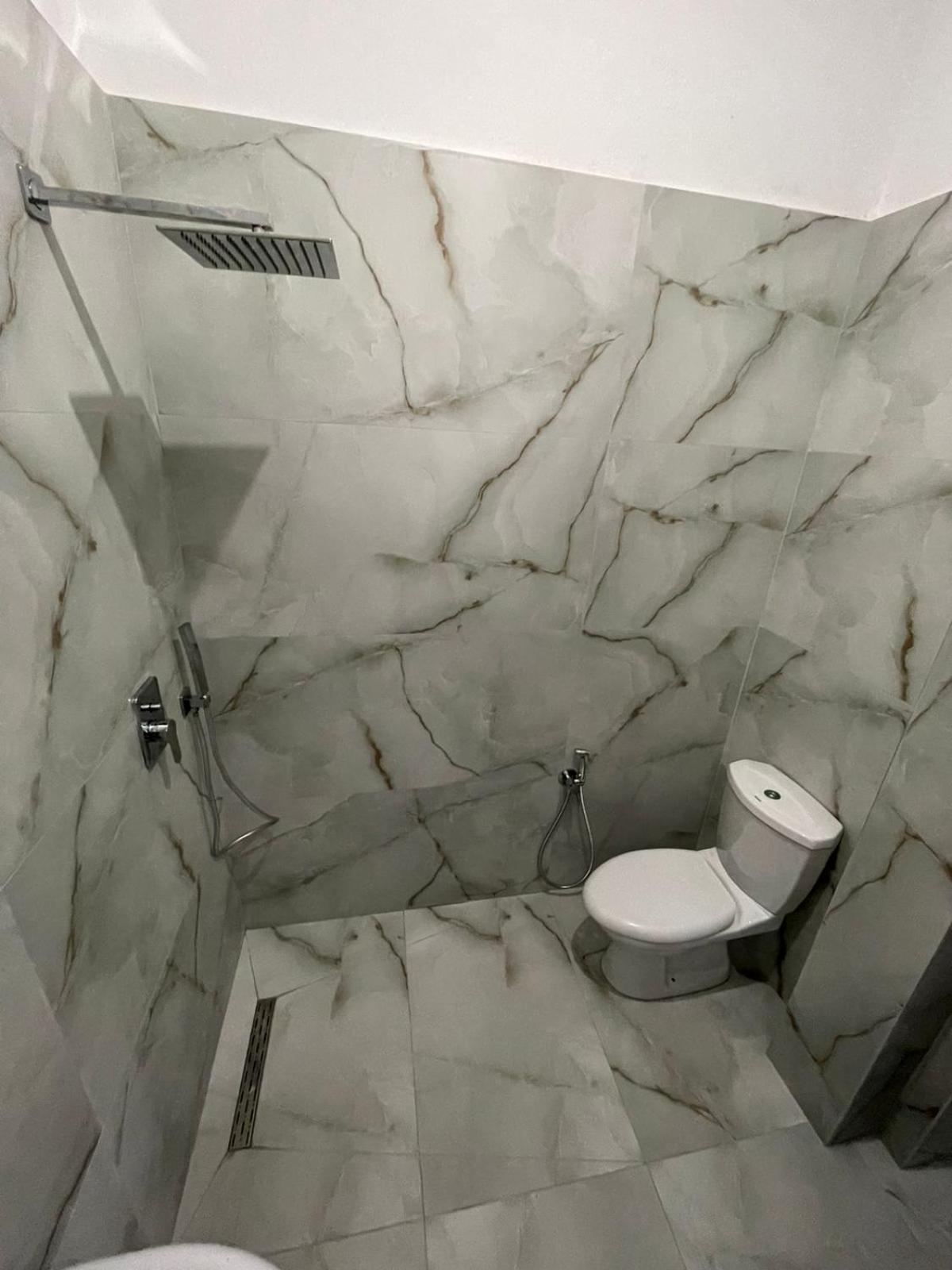 Vila Briart Apartment ดูร์เรส ภายนอก รูปภาพ