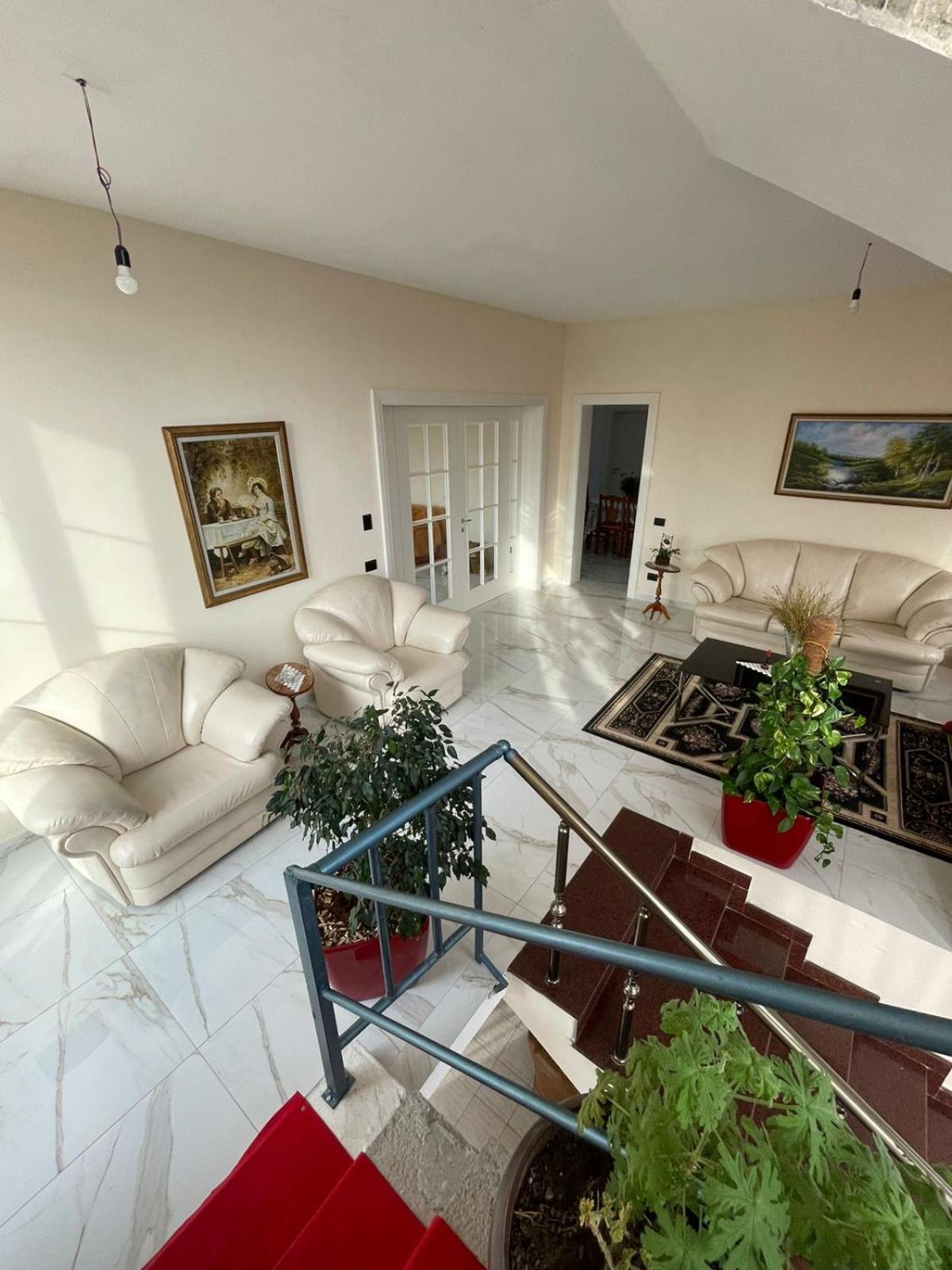 Vila Briart Apartment ดูร์เรส ภายนอก รูปภาพ