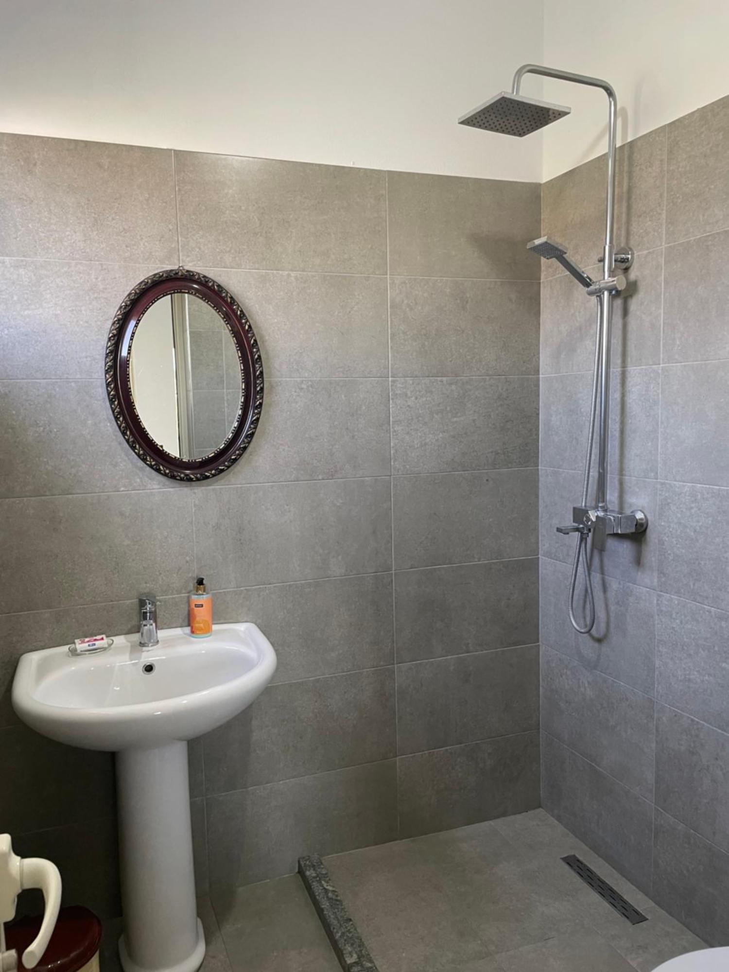 Vila Briart Apartment ดูร์เรส ภายนอก รูปภาพ