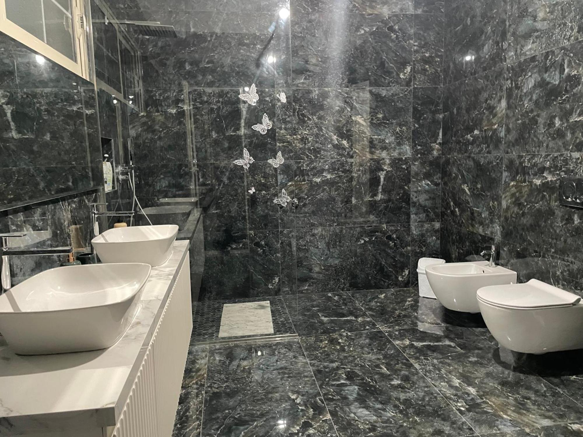 Vila Briart Apartment ดูร์เรส ภายนอก รูปภาพ
